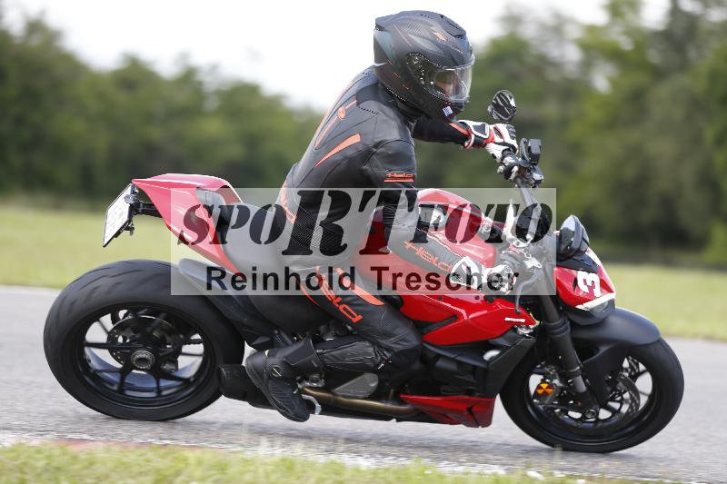 /Archiv-2024/29 12.06.2024 MOTO.CH Track Day ADR/Gruppe blau/36